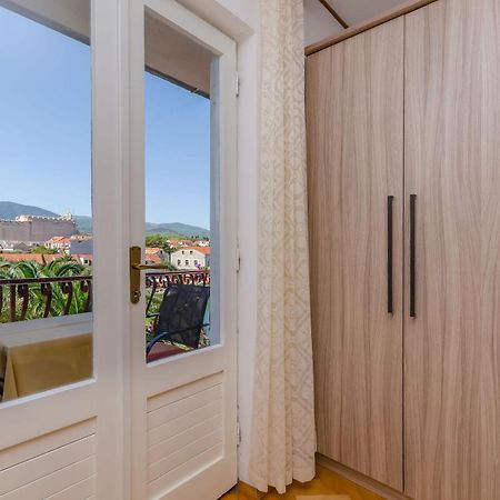 Apartments And Rooms Darinka Vrboska Exterior foto